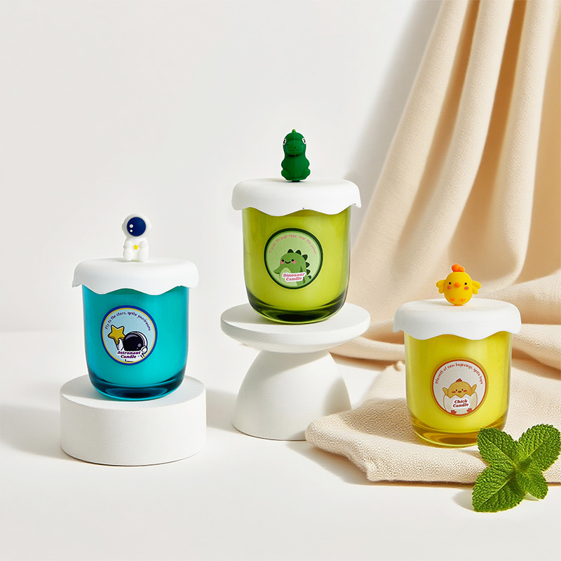 Bougie parfumée à la cire de soja faite à la main avec couvercle en silicone enfantin – Logo personnalisé disponible