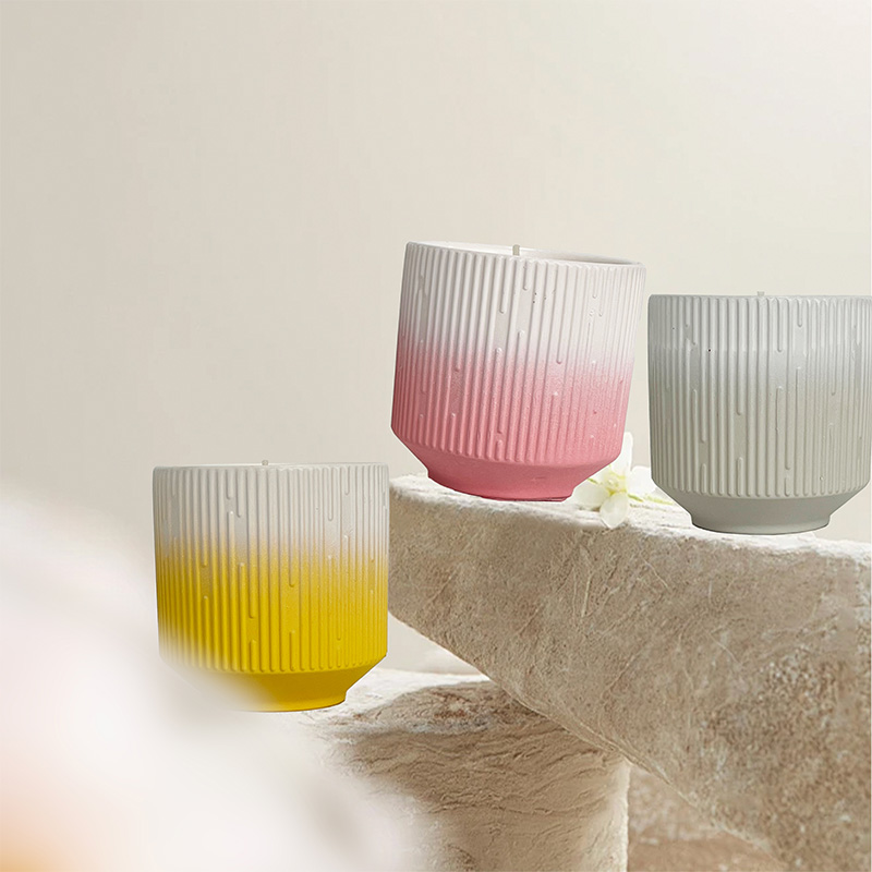 Bougie parfumée à dégradé romantique et ambiance naturelle avec parfum longue durée, cire de soja