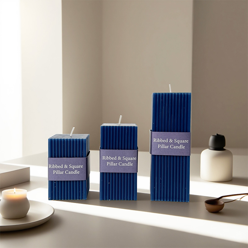 Bougie parfumée à rayures verticales carrées en cire de soja avec logo personnalisé